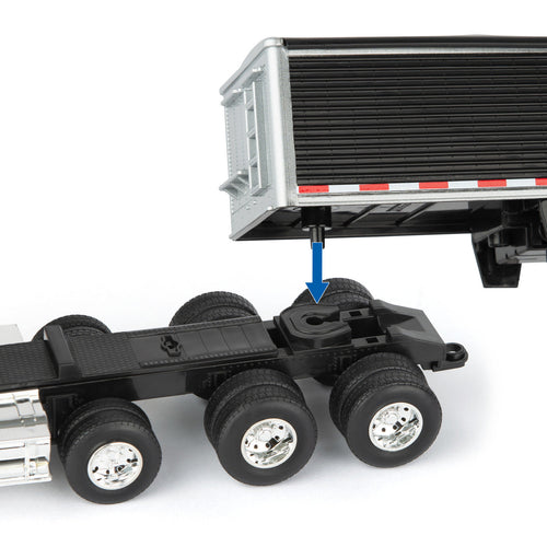 Tomy Freightliner 1:32 Scale 122SD Semi with Grain Trailer